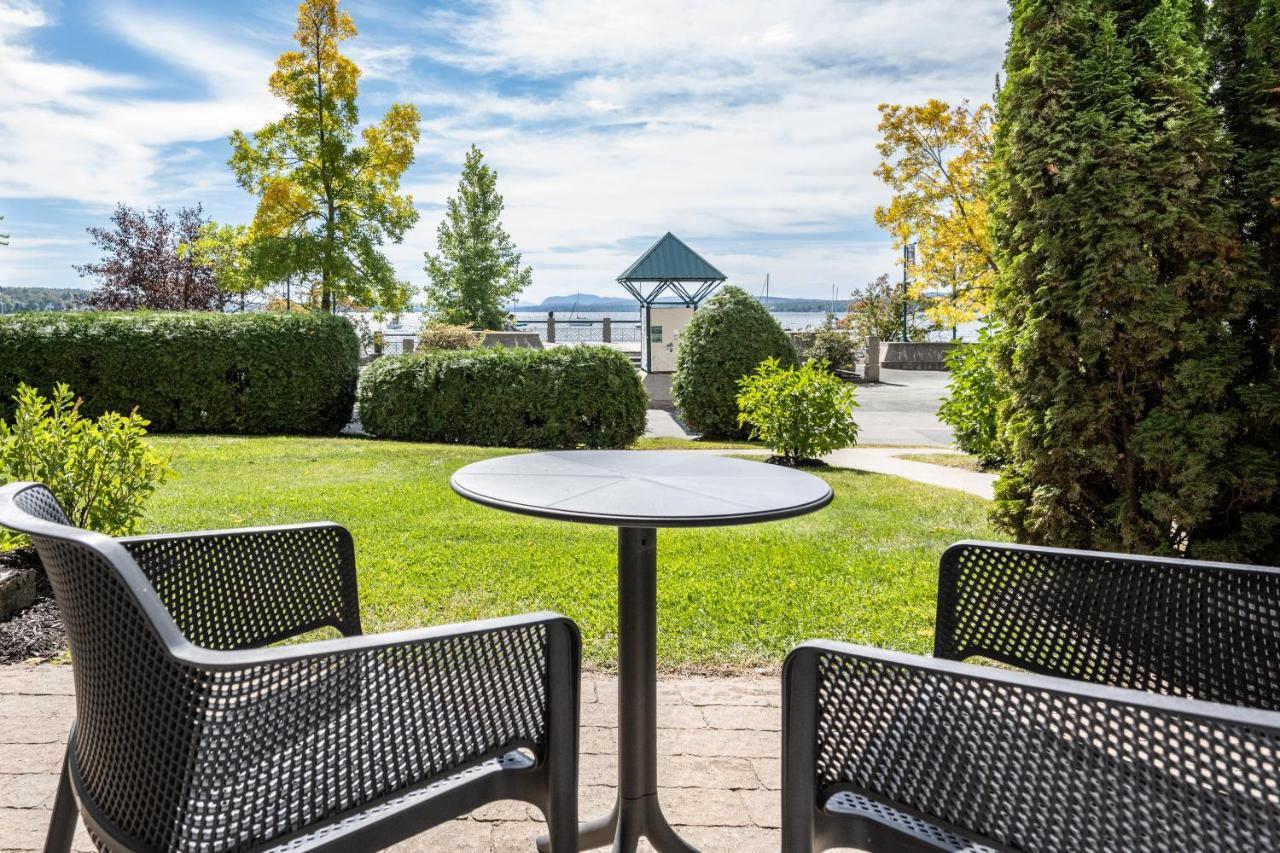 Hotel Verso Magog ภายนอก รูปภาพ